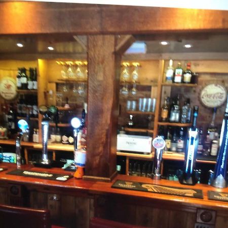Horse & Hound Inn Broadway  Bagian luar foto
